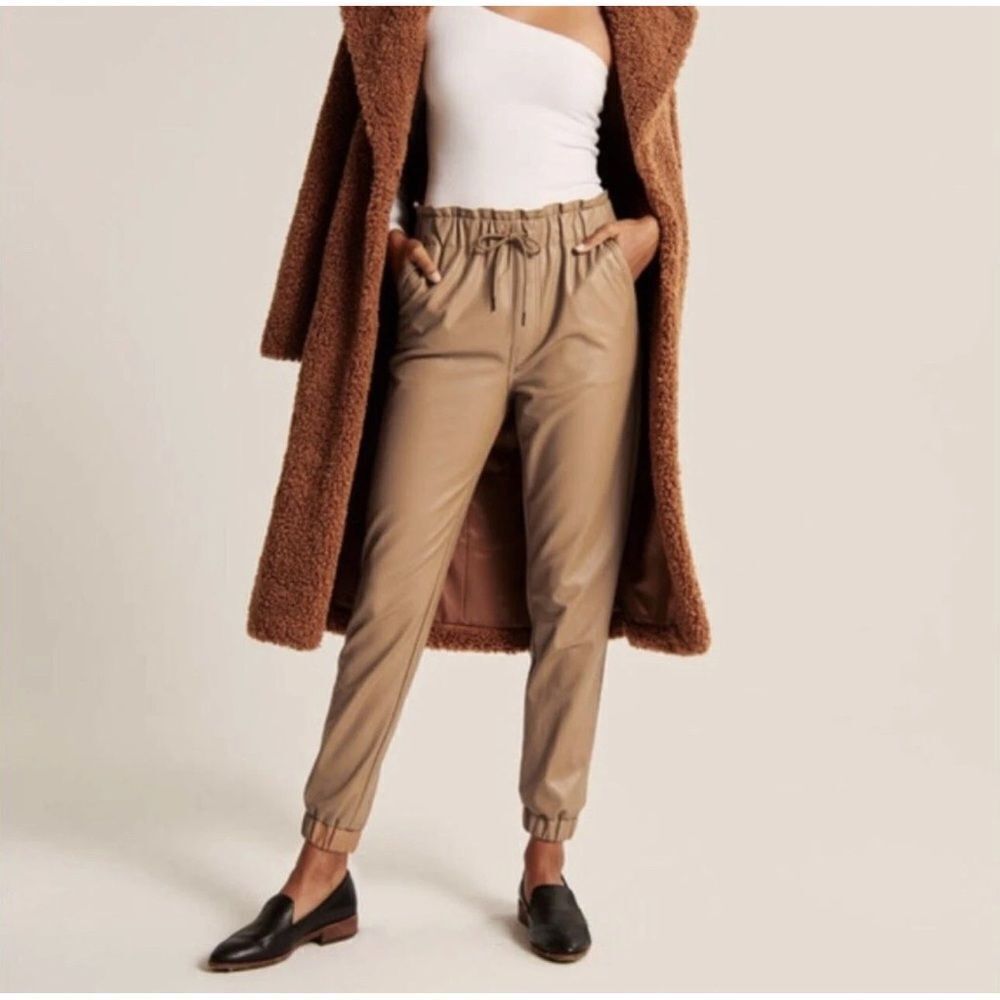 Abercrombie & Fitch Tan Faux Leather‎ Pull On Paper-Bag Waist Joggers. Size Sm.